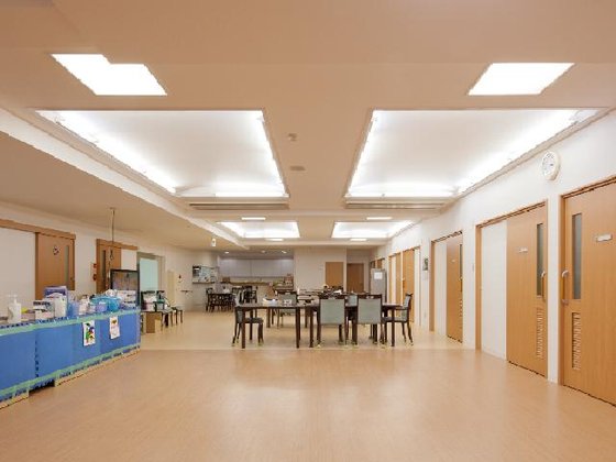 リンデンバウム日明