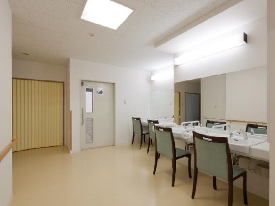 リンデンバウム日明