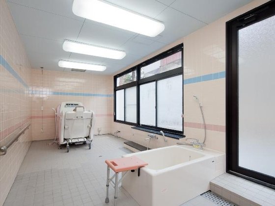 リンデンバウム日明