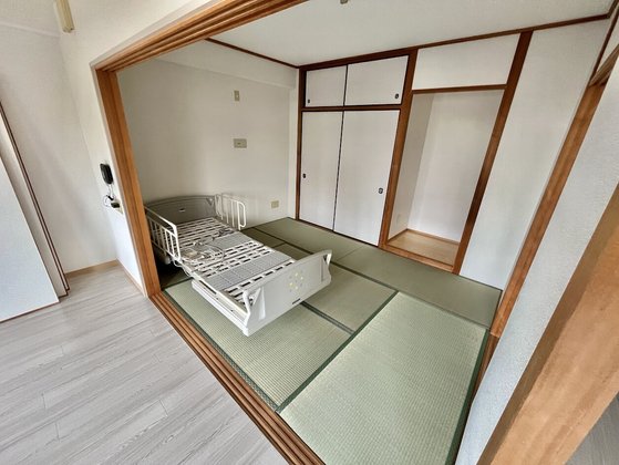 リンデンバウム日明