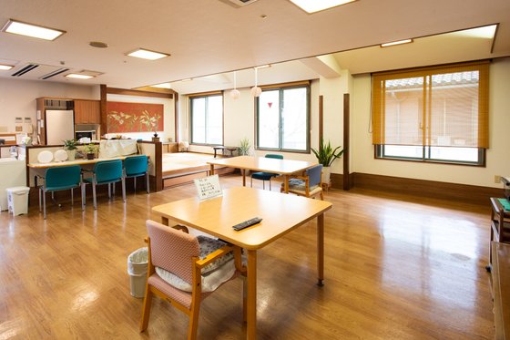 エスティームライフ学園前