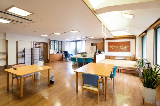 エスティームライフ学園前