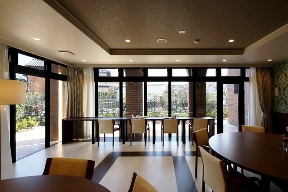 チャームスイート宝塚中山