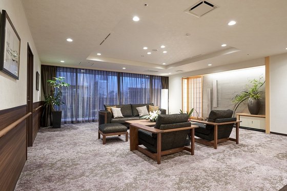 チャームスイート向日町