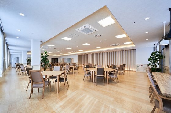 チャームスイート向日町