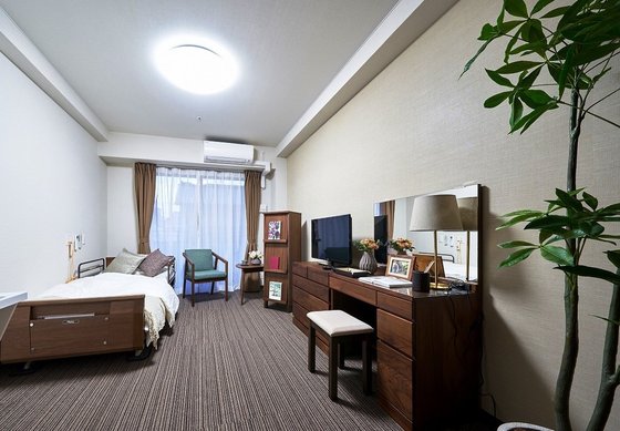 チャームスイート向日町