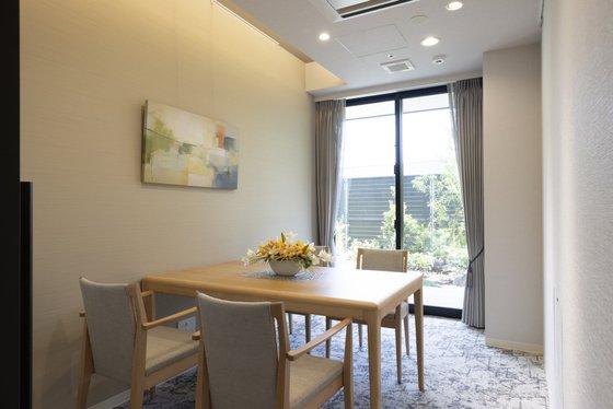 チャームスイート宝塚小浜