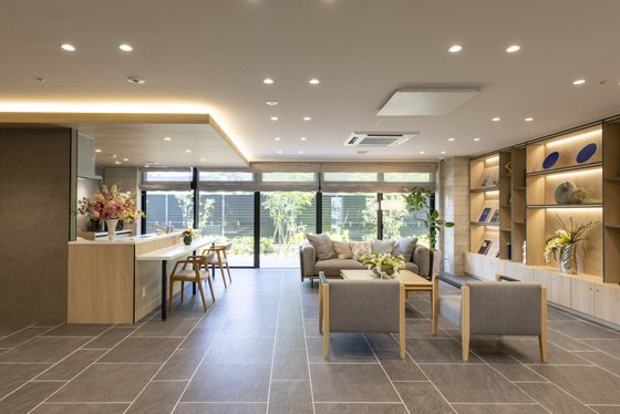 チャームスイート宝塚小浜