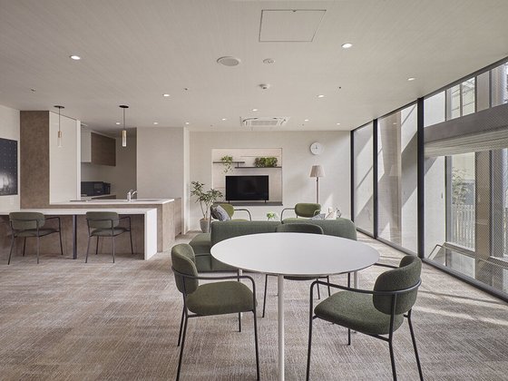 チャームスイート西新宿