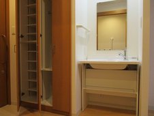 収納設備①&洗面所