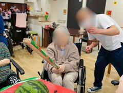 夏の風物詩、スイカ割り大会を開催しました!