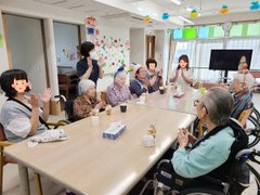 ☆みんなで作ったおやつでお祝い( ^^)/▼▼＼(^^ )お誕生会