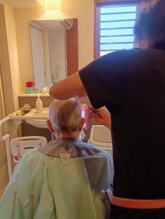 理美容の日 (*^。^*)