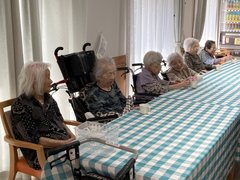お茶会を開催致しました