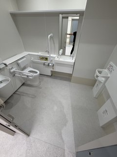 各フロアの共有トイレには…