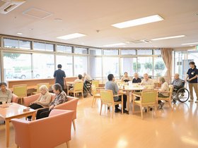 輝ホームしのざき