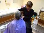 心華やぐひととき。月に一度の「訪問理美容」を実施しました!