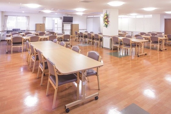 ニチイホーム仲町台2番館