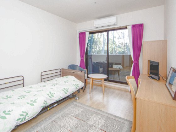 ニチイメゾン松ヶ丘公園