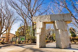 いずみ中央公園(現地より約1,000m)