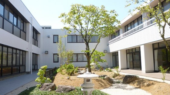 ロイヤルハウス石岡 本館