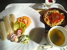 喫茶店で提供される軽食的な献立を想定して