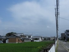建物の周りには田んぼが広がり虫の鳴き声も聞こえます