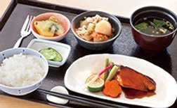 旬の食材を活かしたお食事