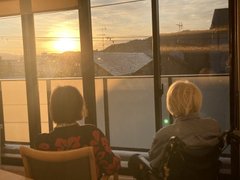 夕日を眺めながら…