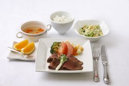 夕食献立(洋食)の一例