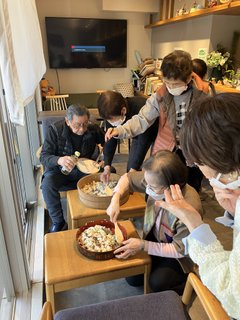 共有スペースWAIKIでちらし寿司パーティーを開催しました!