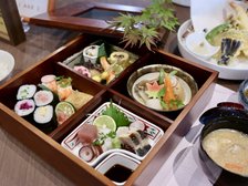 松花堂弁当
