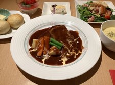 牛タンシチュー。