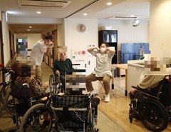 理学療法士によるリハビリテーションを行いました