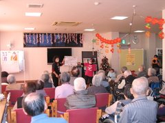 「ワッハッハ❢」笑いヨガ