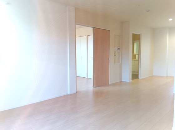 ヘーベルVillage 読売ランド前 ～Regina～