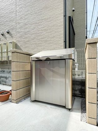 ウィステリアハウス