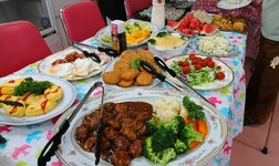 数十種類から選べるバイキングです