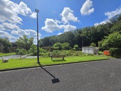 夏の空(中庭～尾根緑道の風景)