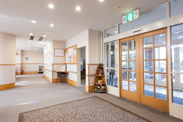 【ケアハウス花屋敷】 ロビー