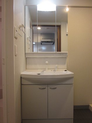 ニッコービル磯子