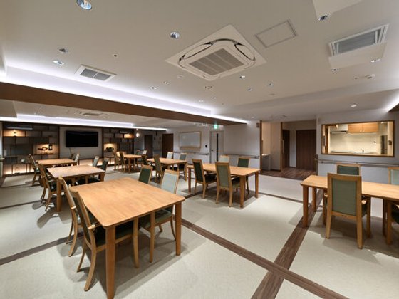 クラーチ・ファミリア西新宿