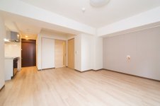 木の温もりを感じる