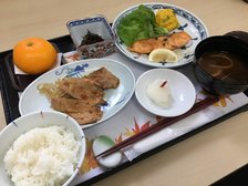 お肉とお魚どちらもあって栄養満点