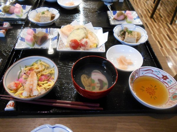 3月3日 お雛祭りの日の夕食 グランドマスト新大阪 大阪市淀川区 Lifull介護 旧home S介護