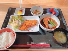 夕食メニュー 一例