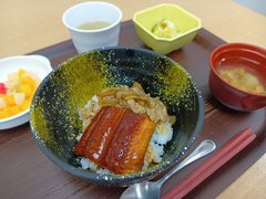 本日はうな牛ランチです!