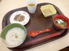 朝食:カニカマと太ねぎのお粥