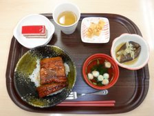 昼食:うな丼