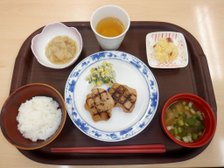 夕食:チキンステーキ